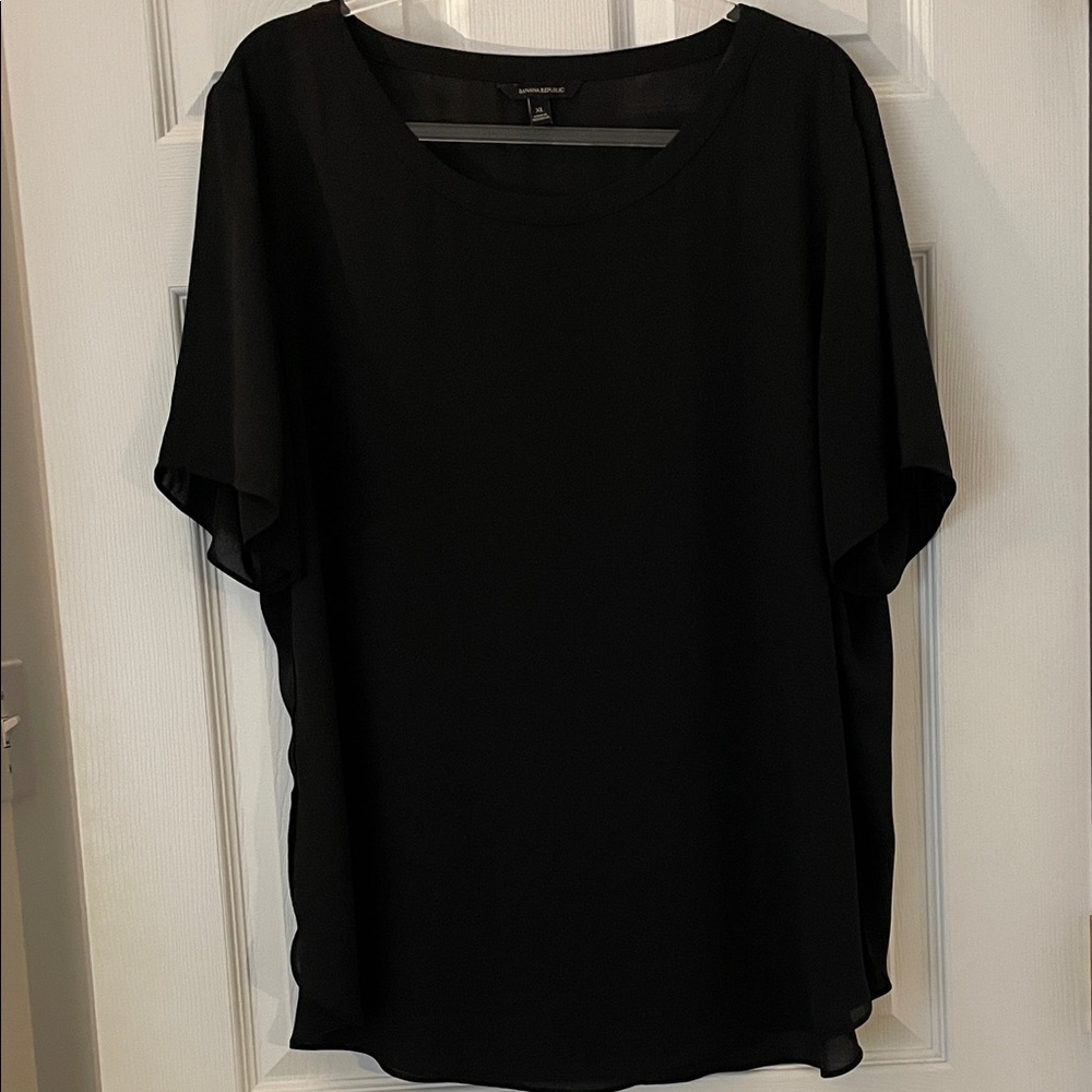 Banana Republic Short Sleeve Woven Open Crewneck Top w/ Round Side Slits